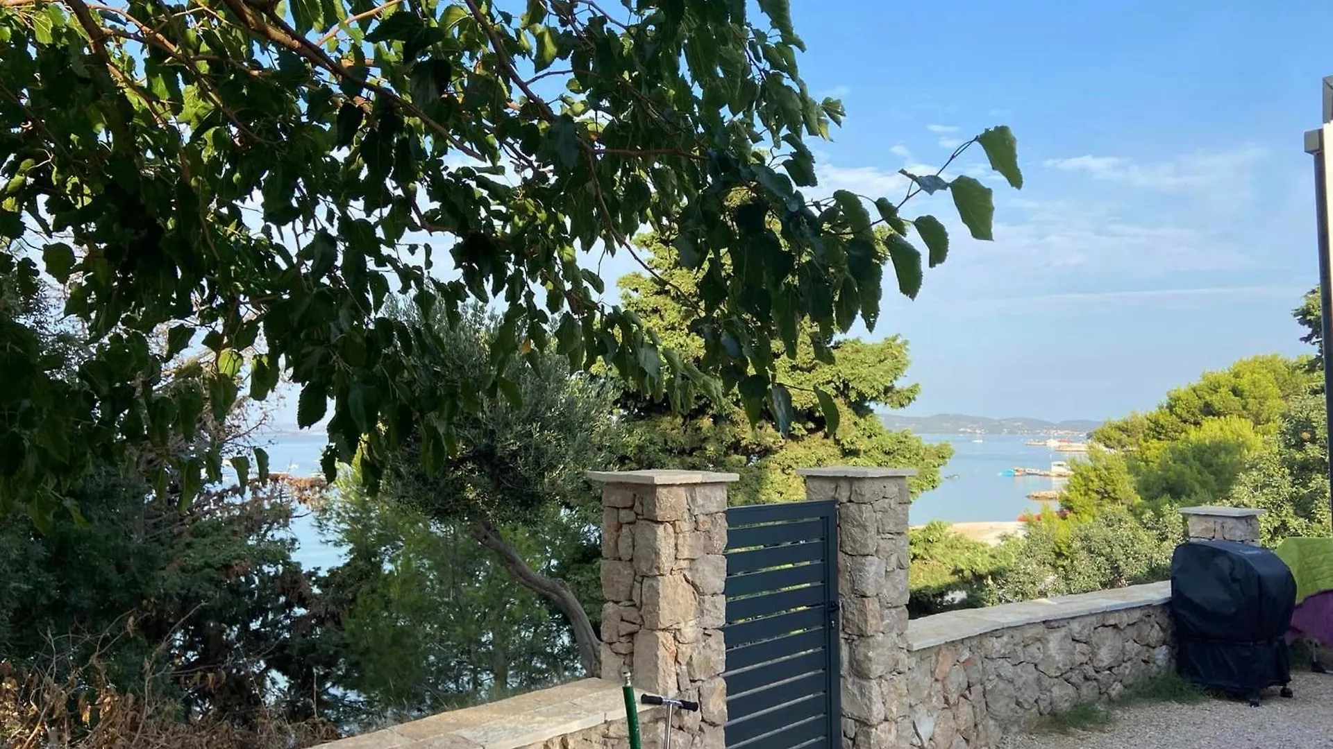 Beach House Mane Sol Pakostane 0*,  Croatia