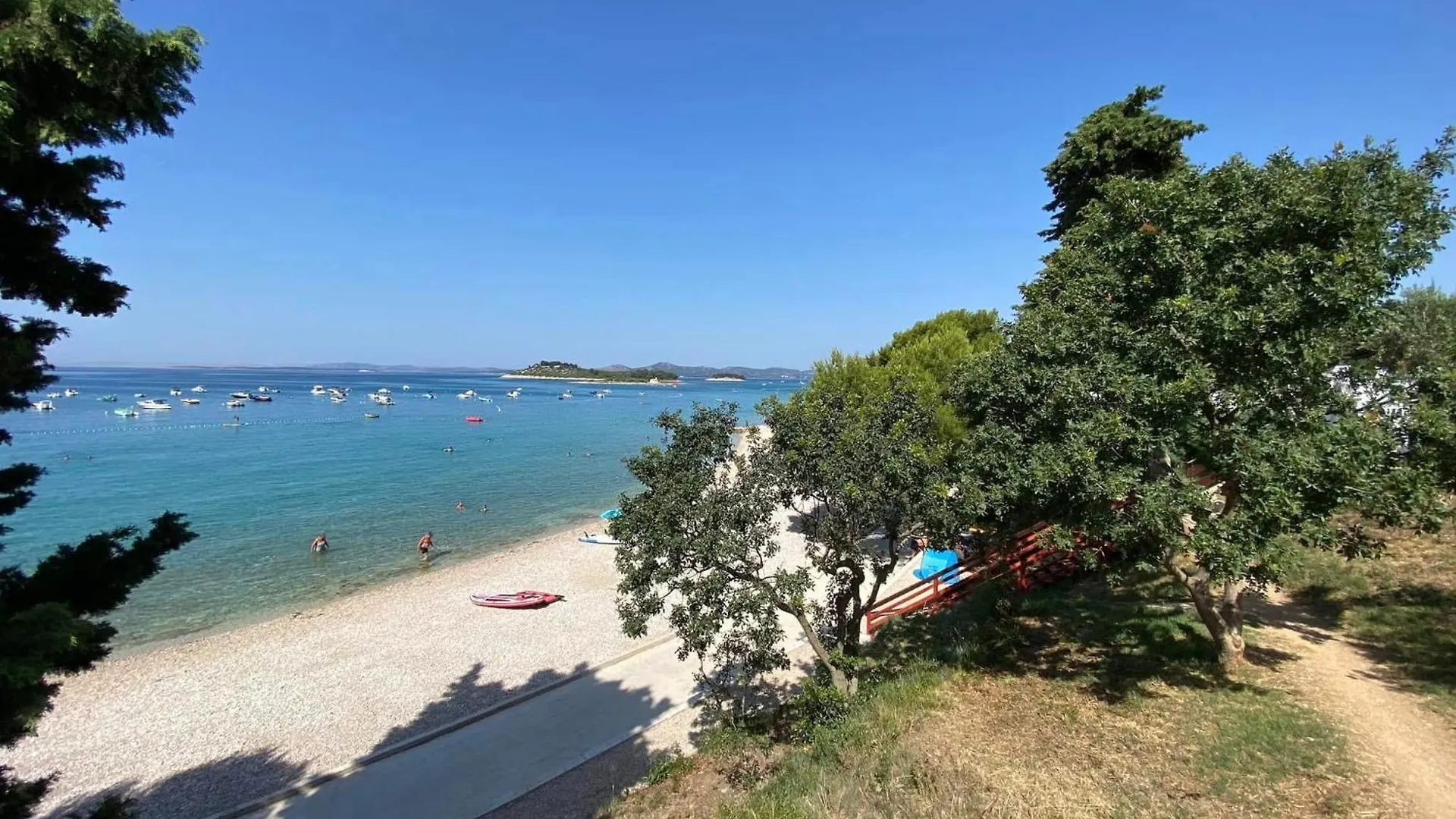 Holiday home Beach House Mane Sol Pakostane Croatia